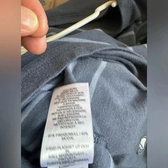 Vineyard Vines Pima Cotton and Modal Striped Long-Sleeve Crewneck Tee Blue Large - Picture 7 of 9